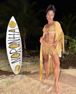 Aline Campos feet photo thumbnail