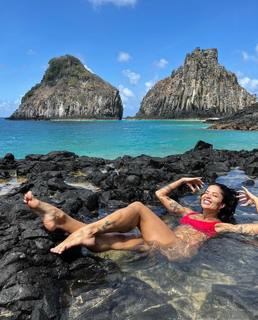 Aline Campos feet photo thumbnail