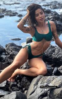 Aline Campos feet photo thumbnail