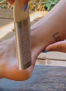 Aline Campos feet photo thumbnail