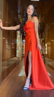 Aline Campos feet photo thumbnail