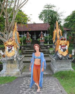 Aline Campos feet photo thumbnail