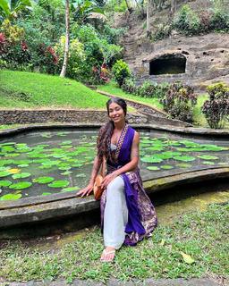 Aline Campos feet photo thumbnail