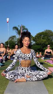 Aline Campos feet photo thumbnail