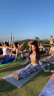 Aline Campos feet photo thumbnail