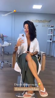 Aline Campos feet photo thumbnail