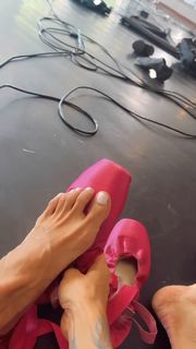 Aline Campos feet photo thumbnail