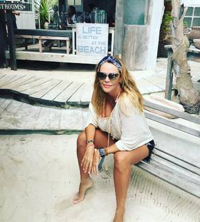 Aline Hernández feet photo 8