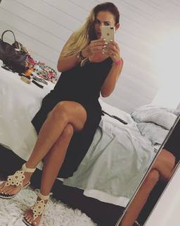 Aline Hernández feet photo 4