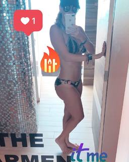Aline Hernández feet photo 2