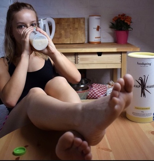 Aline Marganne feet photo 5