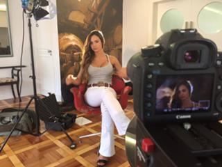 Aline Mineiro feet photo 7