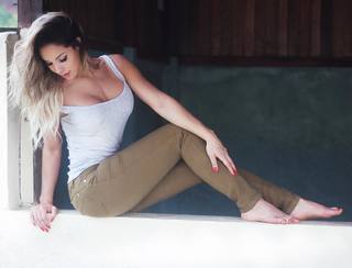 Aline Mineiro feet photo 5
