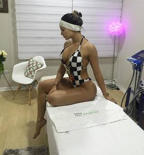 Aline Mineiro feet photo 20