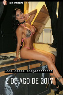 Aline Mineiro feet photo 10