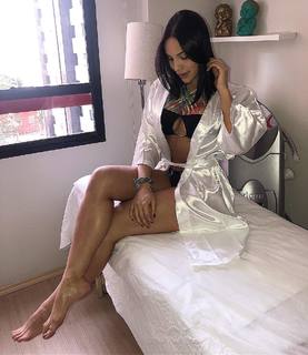 Aline Mineiro feet photo 8