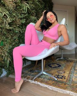 Aline Mineiro feet photo 20