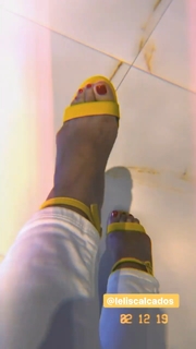 Aline Mineiro feet photo 15