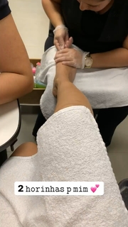 Aline Mineiro feet photo 4