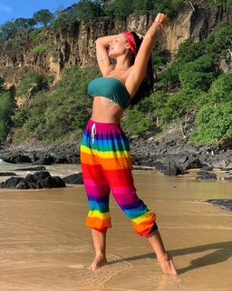 Aline Mineiro feet photo 9