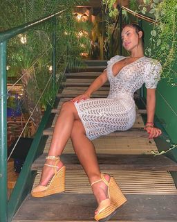 Aline Mineiro feet photo 16