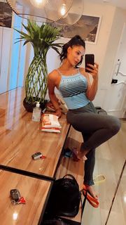 Aline Mineiro feet photo 17