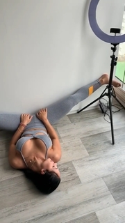 Aline Mineiro feet photo 9