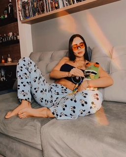Aline Mineiro feet photo 5