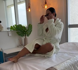 Aline Mineiro feet photo 5