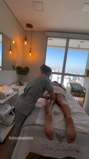 Aline Mineiro feet photo 9