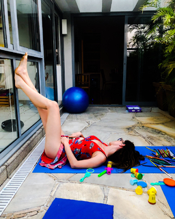 Alinne Moraes feet photo thumbnail