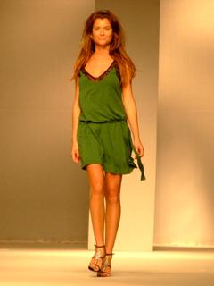 Alinne Moraes feet photo thumbnail
