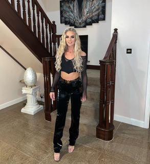 Alisha Lehmann feet photo thumbnail