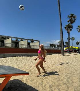 Alisha Lehmann feet photo thumbnail