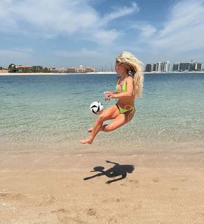 Alisha Lehmann feet photo thumbnail