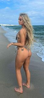 Alisha Lehmann feet photo thumbnail