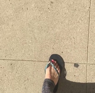 Alison Becker feet photo 20