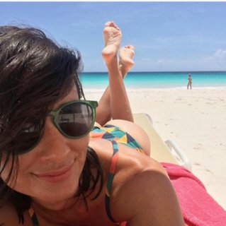 Alison Becker feet photo 5
