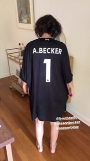 Alison Becker feet photo 15