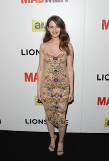 Alison Brie feet photo thumbnail