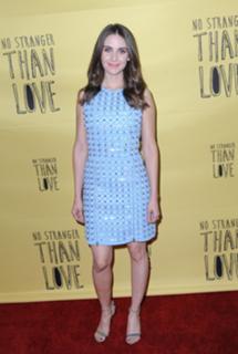 Alison Brie feet photo thumbnail
