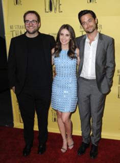 Alison Brie feet photo thumbnail