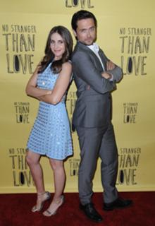 Alison Brie feet photo thumbnail
