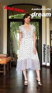Alison Brie feet photo thumbnail