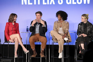 Alison Brie feet photo thumbnail