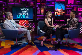 Alison Brie feet photo thumbnail