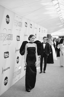 Alison Brie feet photo thumbnail