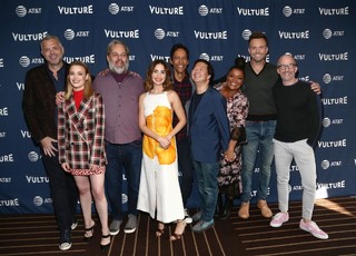 Alison Brie feet photo thumbnail