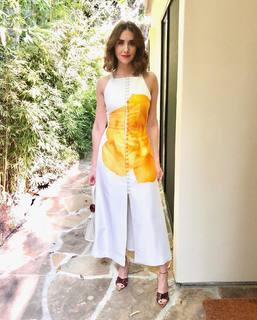 Alison Brie feet photo thumbnail