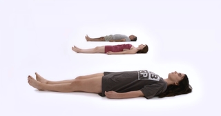 Alison Brie feet photo thumbnail